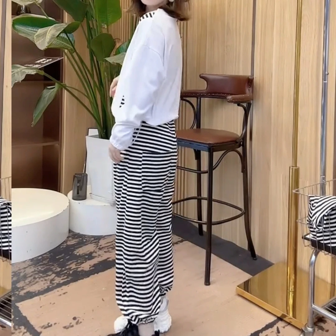 夏末初秋运动休闲条纹女套装显瘦减龄