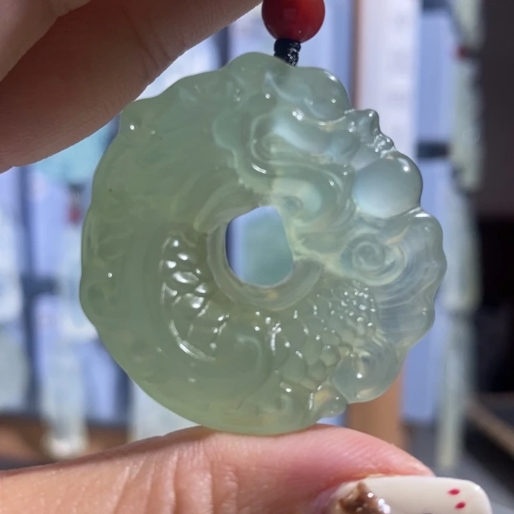 岫玉未镶嵌颈饰吊坠