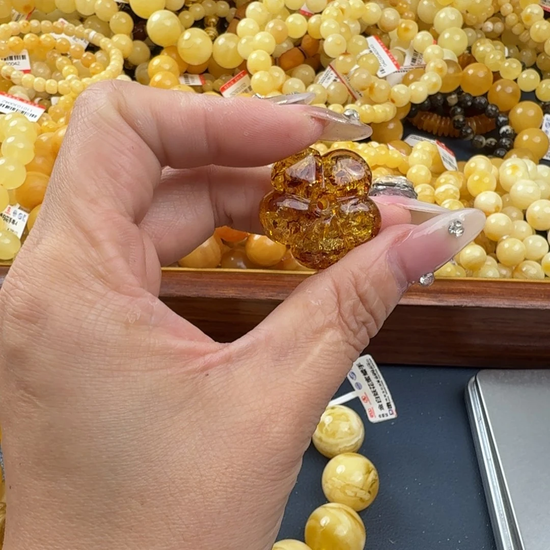 琥珀未镶嵌珠宝奇石