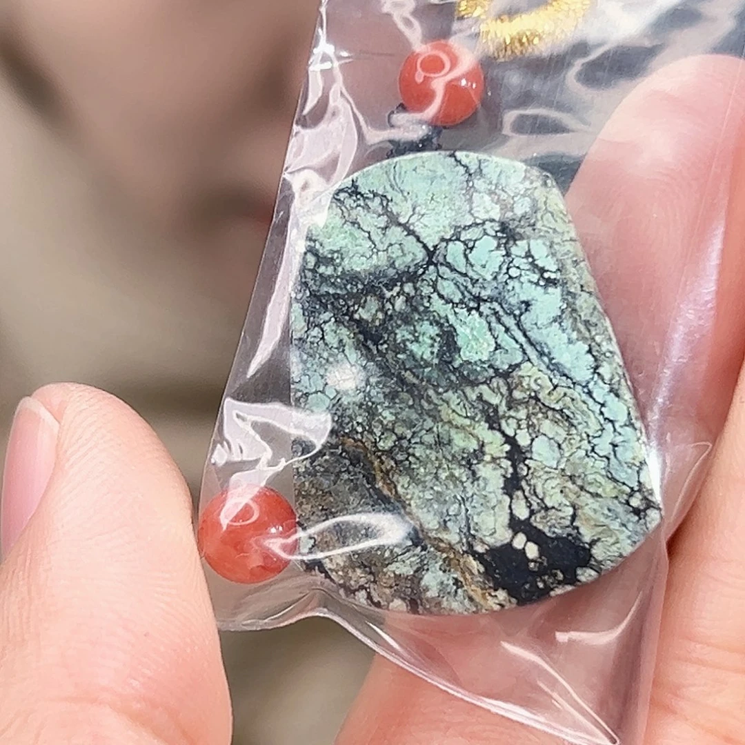 南红玛瑙未镶嵌珠宝奇石
