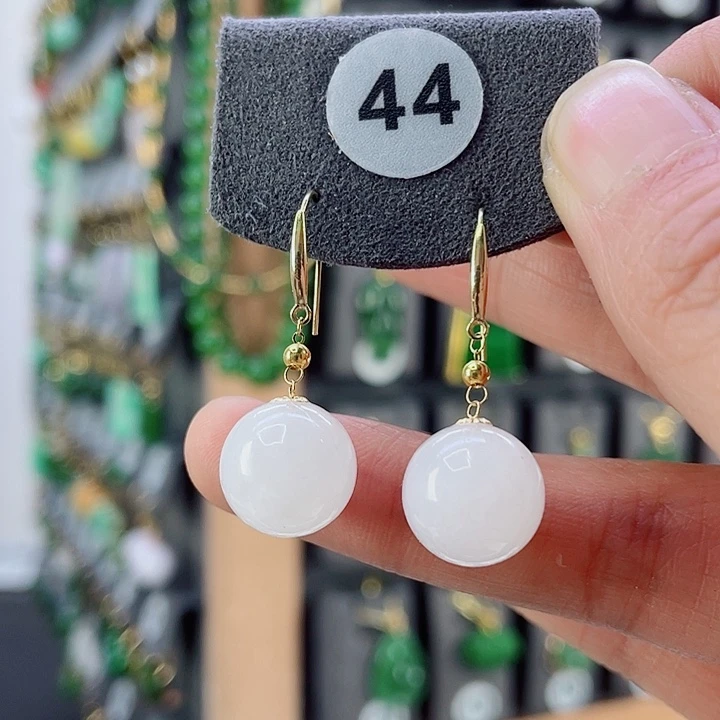 18K金镶嵌和田玉耳饰