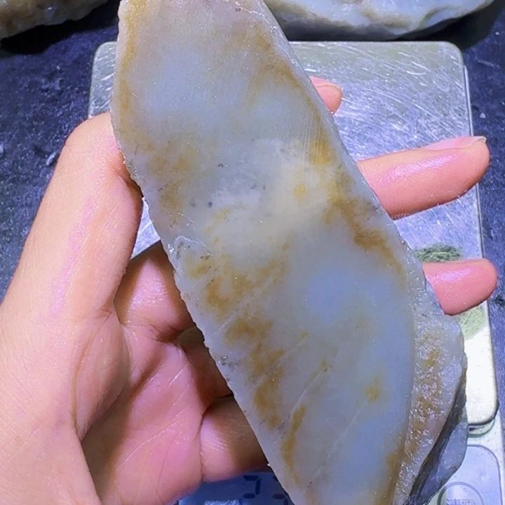 和田玉未镶嵌珠宝半成品