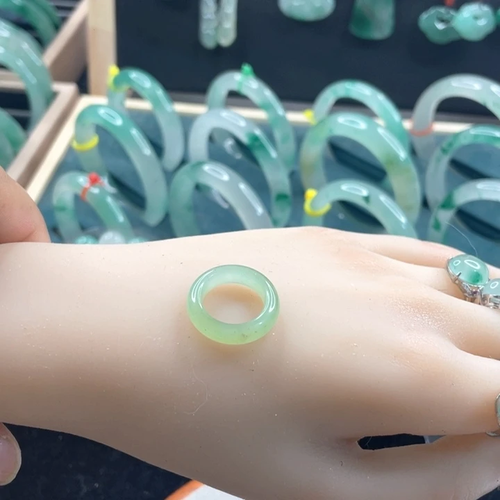 石英质玉未镶嵌戒圈~*~