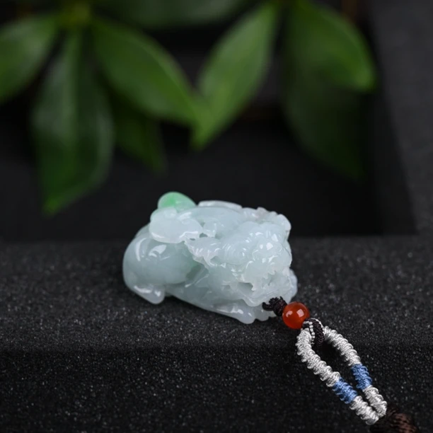 天然翡翠貔貅挂件（YW9403）