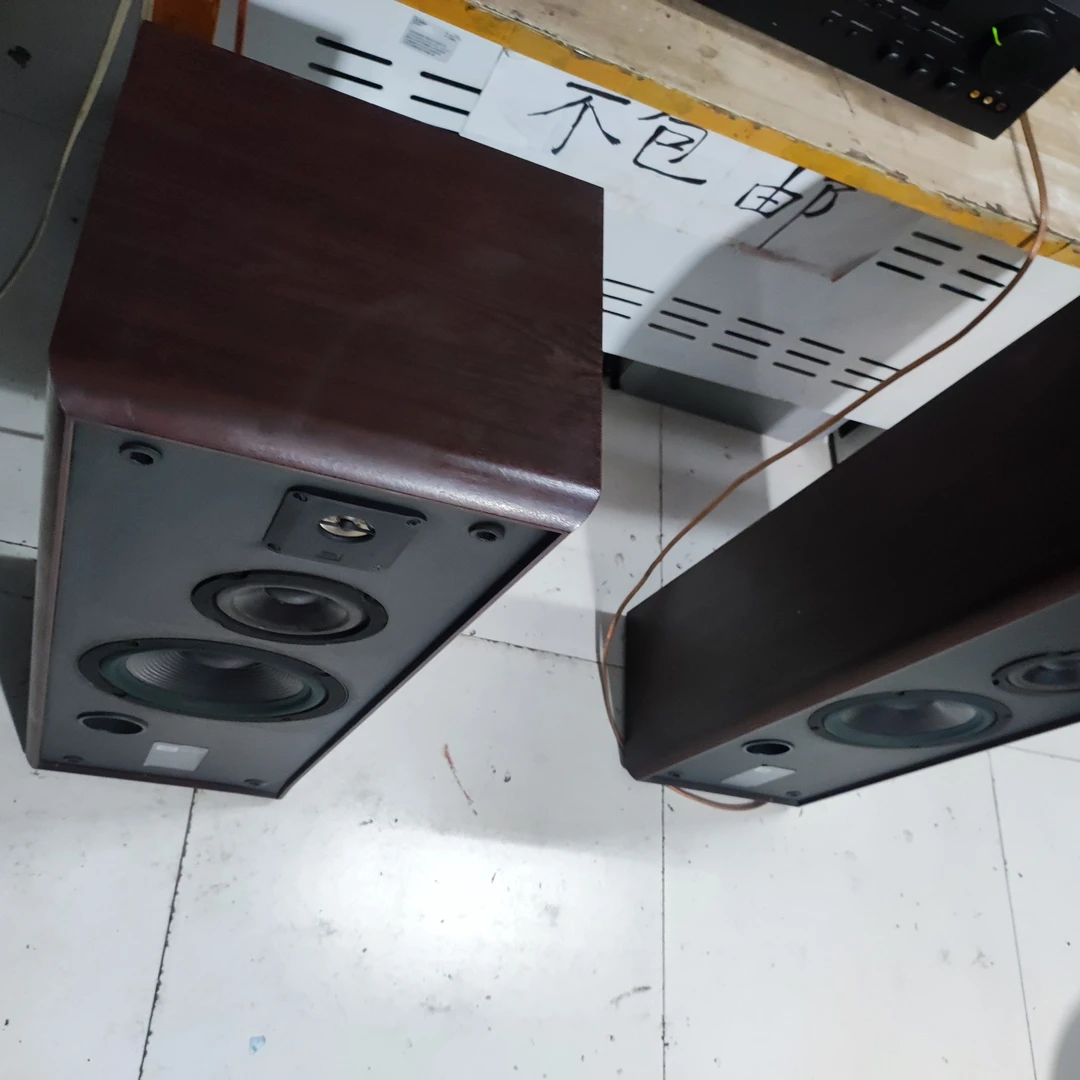 8新  二手8寸j音箱运费自理