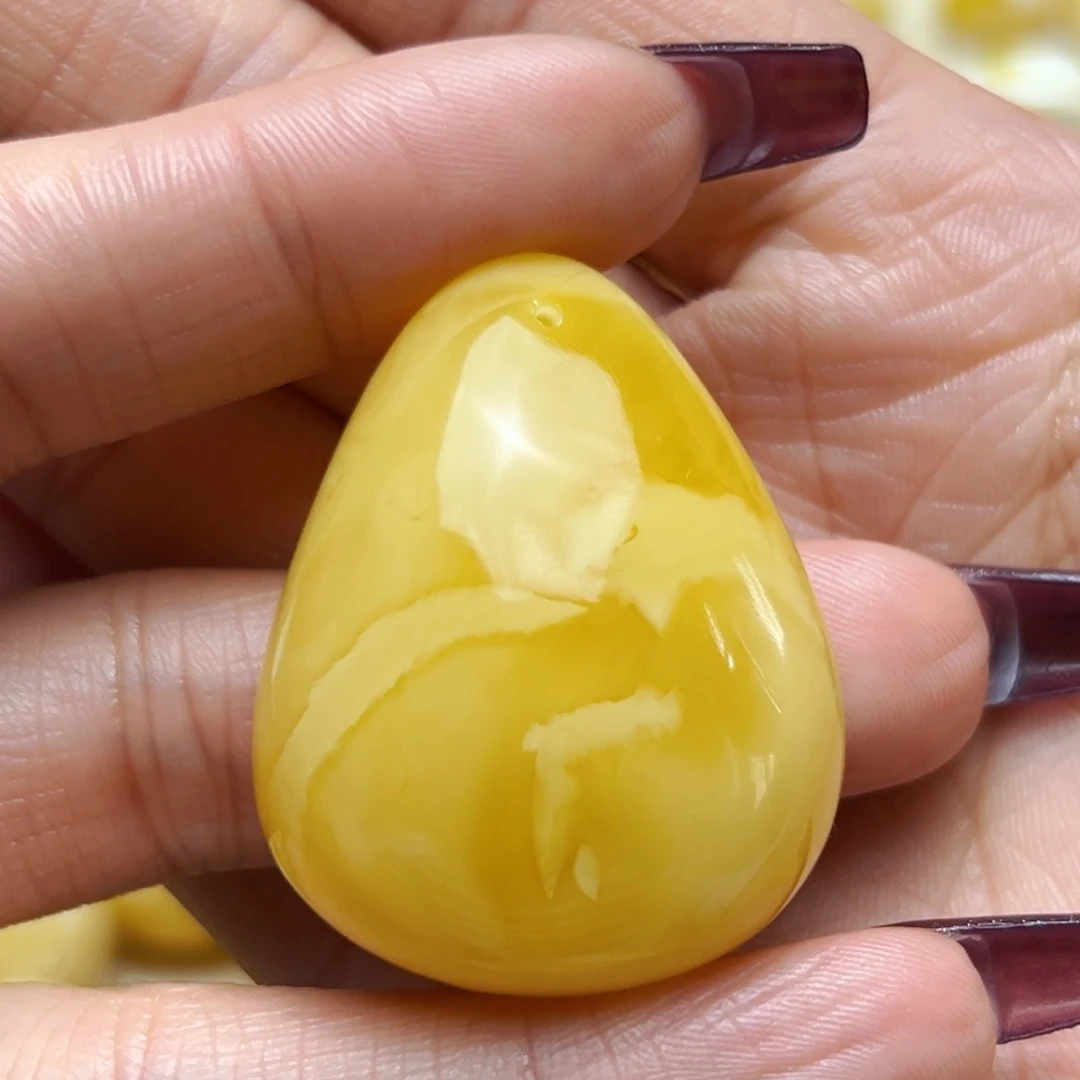 蜜蜡裸石未镶嵌33mm水滴吊坠