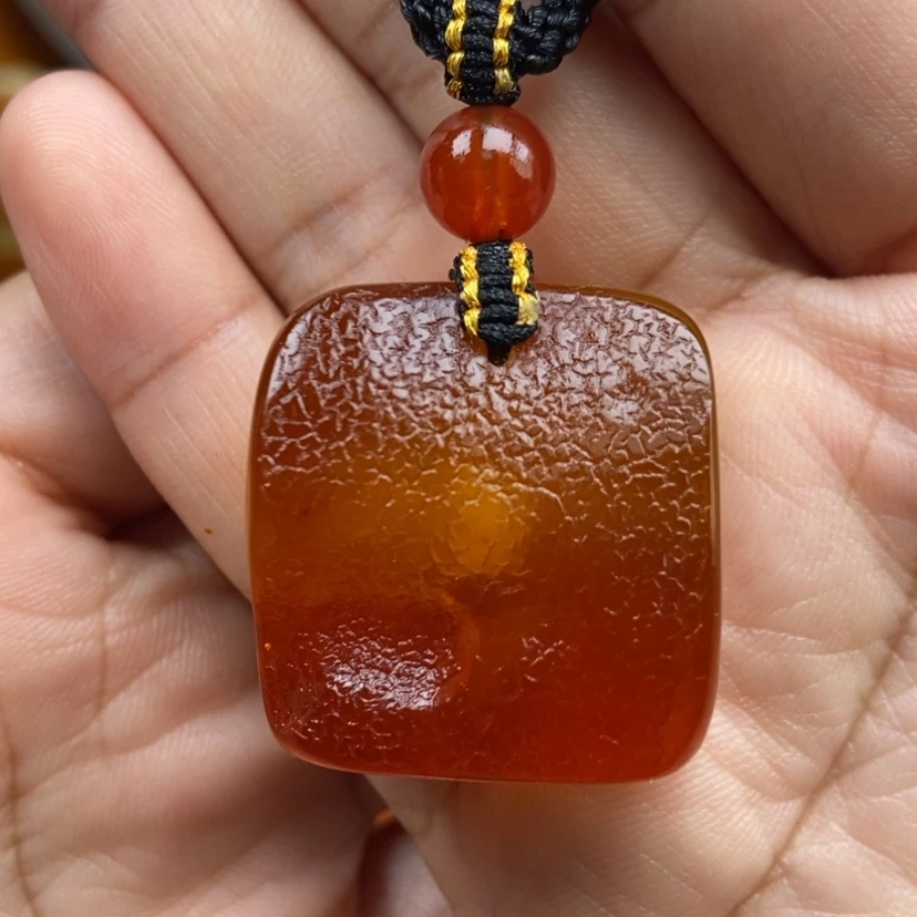 【闪购商品】琥珀颈饰未镶嵌