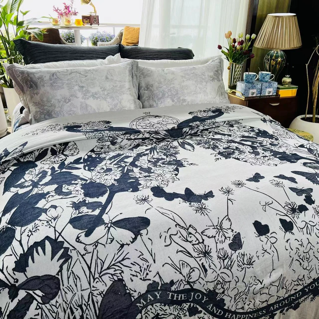 新潮蝴蝶蝶语轻奢毛毯柔软舒适多功能休闲毯