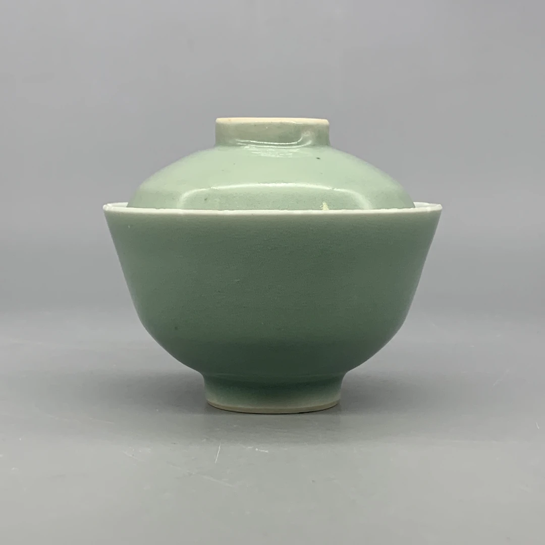 32509080*清中期青釉青花缠枝花卉纹盖碗/瓷器三/J