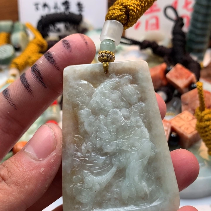 翡翠未镶嵌颈饰保真天然a货翡翠