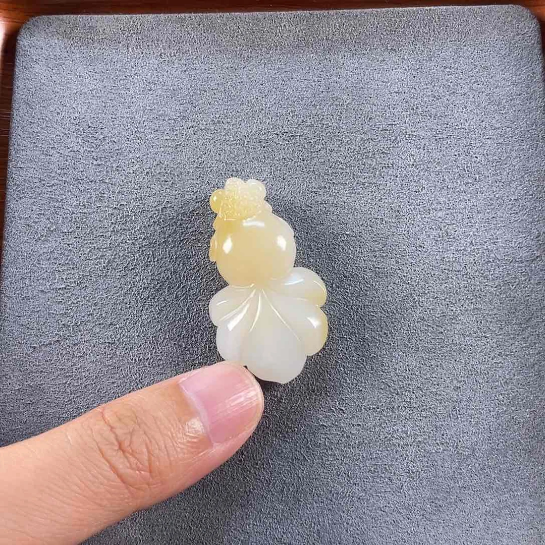 和田玉未镶嵌吊坠(不含链)