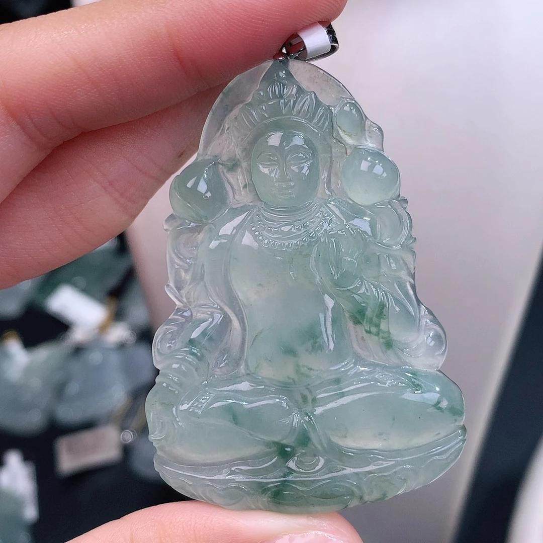 颈饰18K金镶嵌翡翠冰胶度母