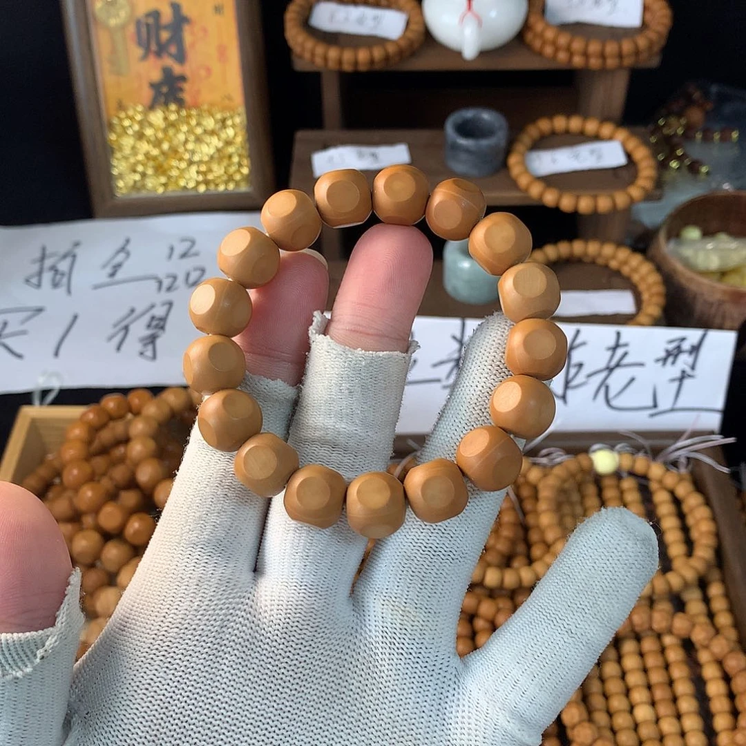K***k手串猴头核桃猴头六方