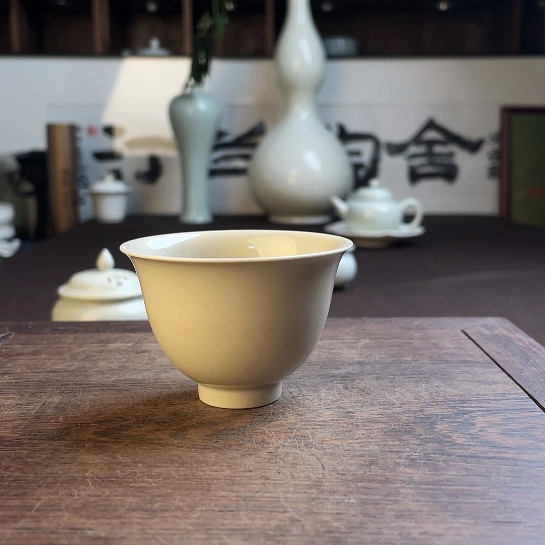 柴窑白釉素面铃铛50ml