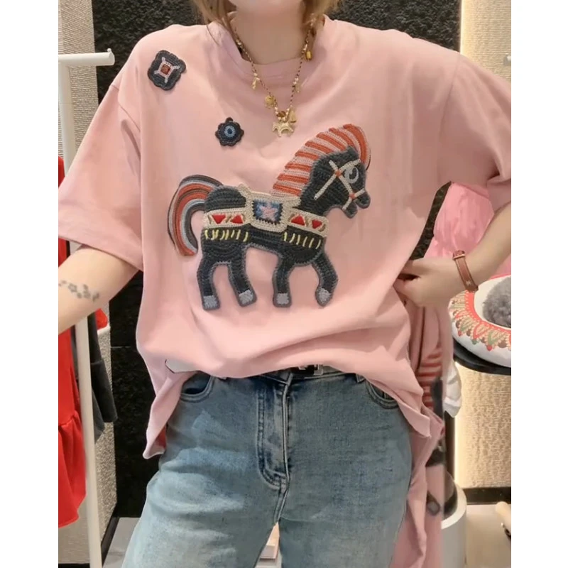 2026早春新款大码设计感小马刺绣短袖T恤女梨型身材显瘦打底上衣