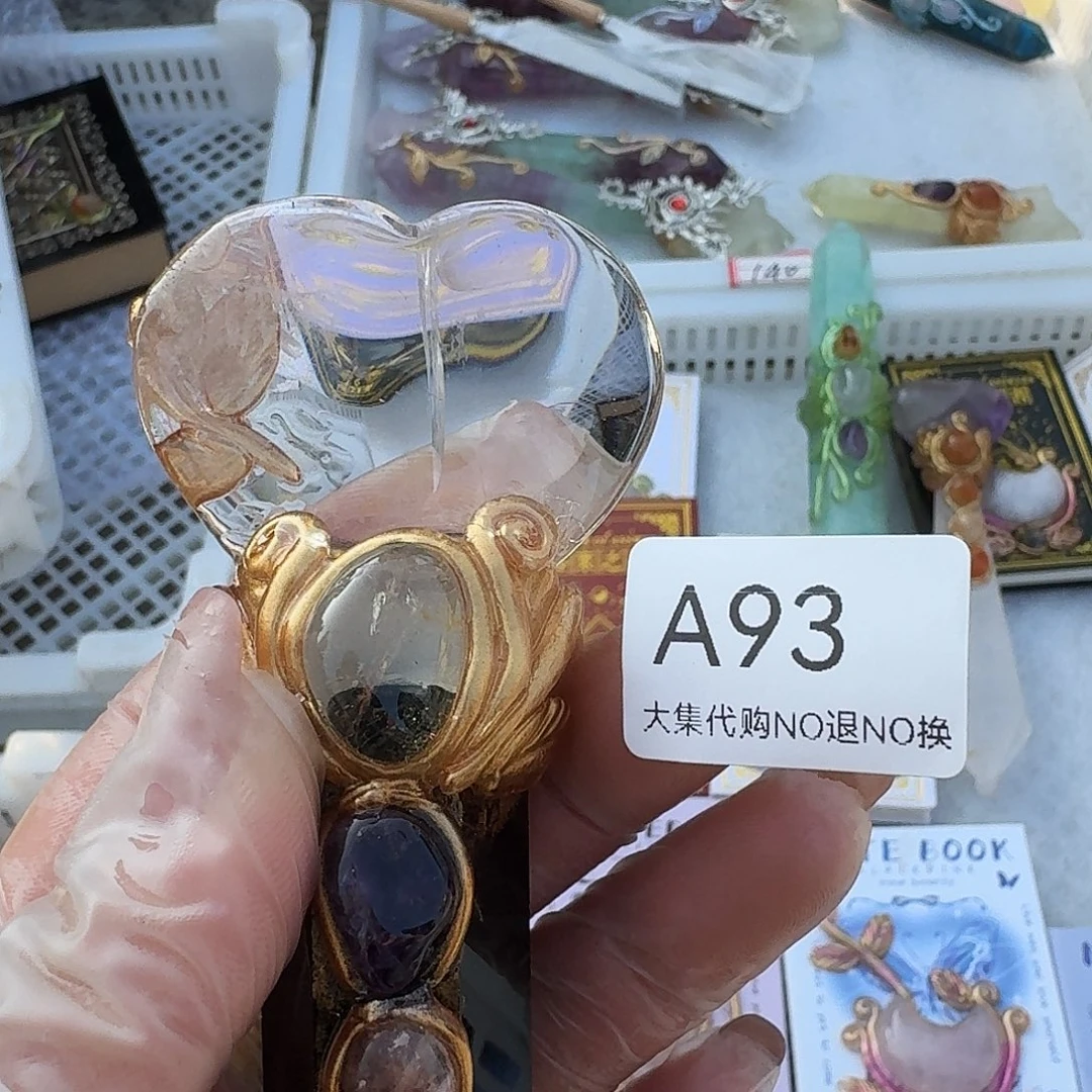 苬***沐未镶嵌紫晶颈饰93架子