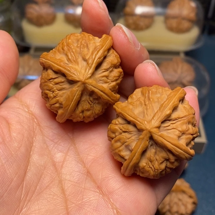 【闪购商品】文玩核桃把件御玺正四棱