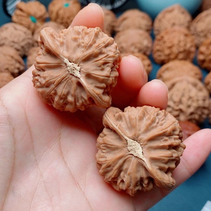 文玩核桃把件宫灯42全品