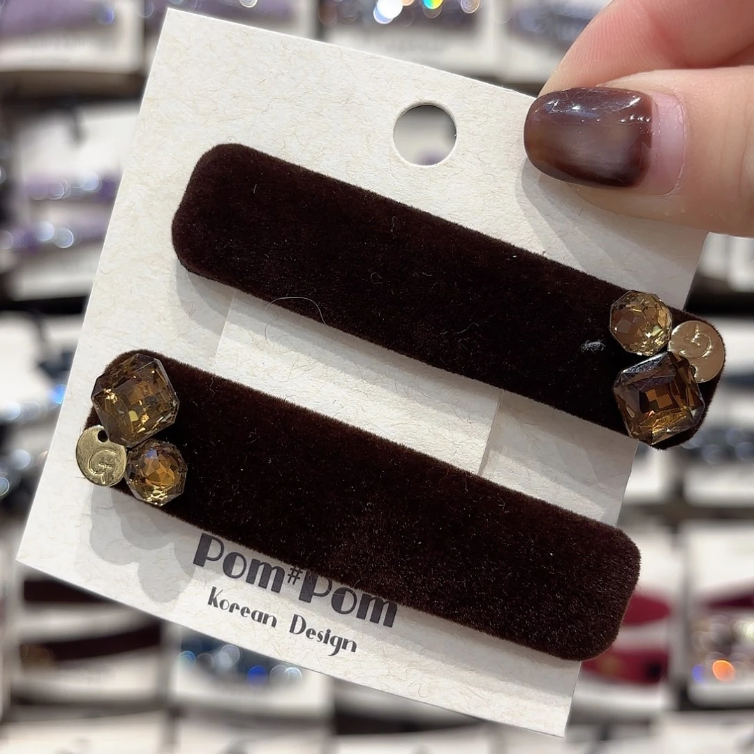 皮质铁合金咖色丝绒拜拜一对