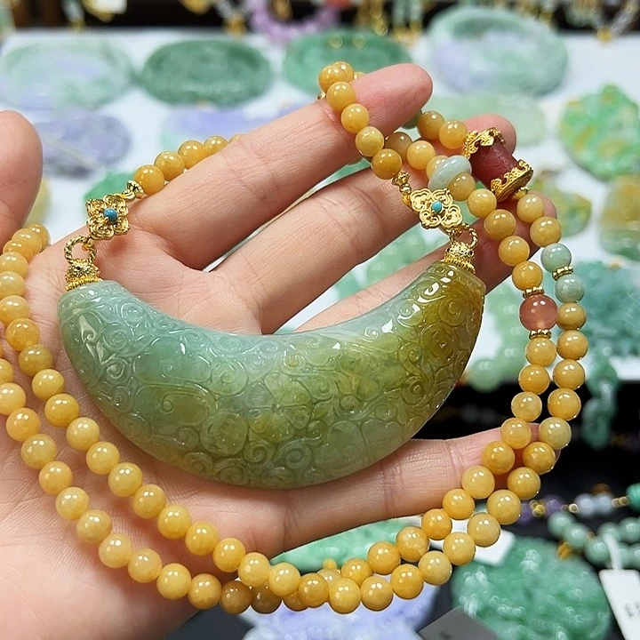 翡翠未镶嵌颈饰吊坠