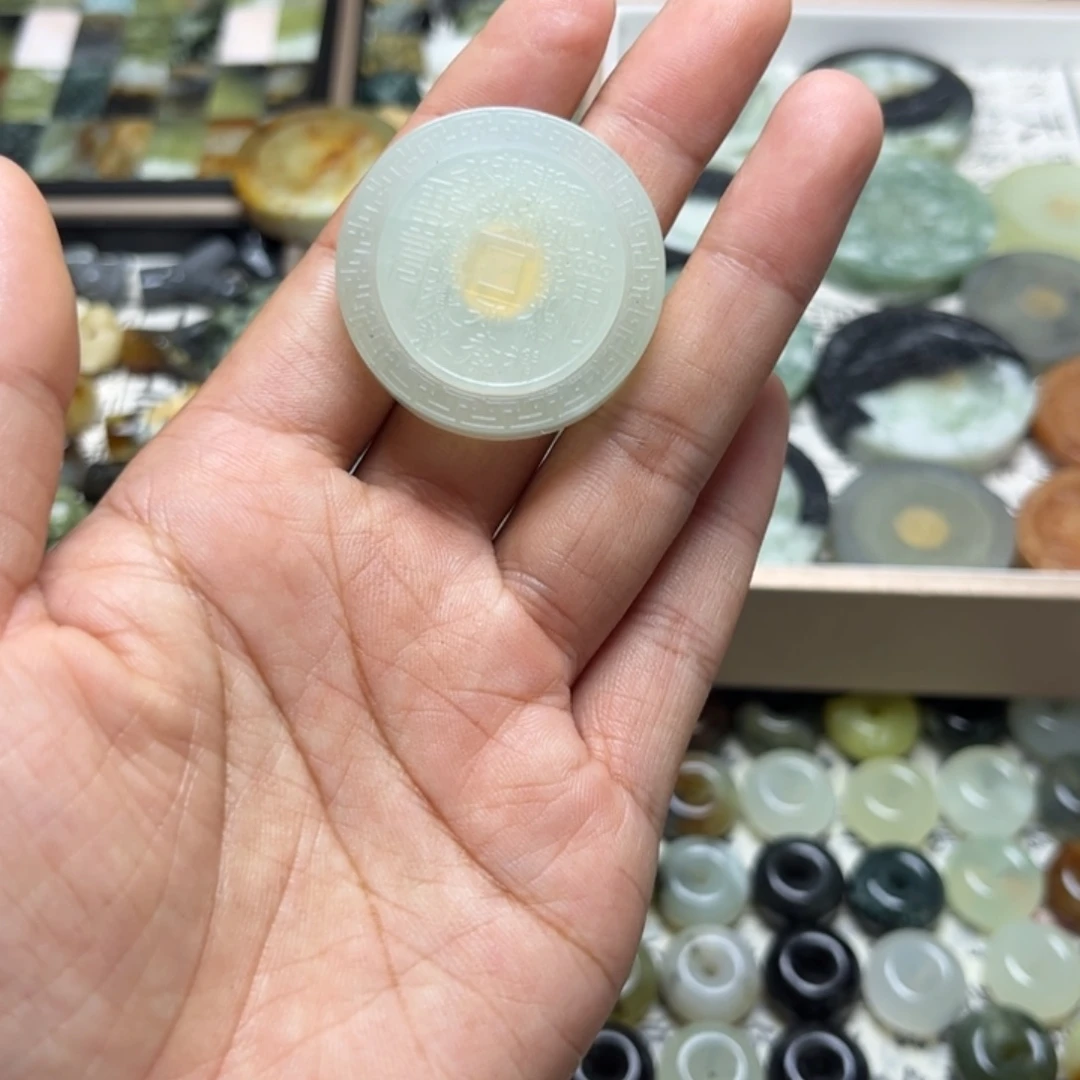 蛇纹石玉合金颈饰
