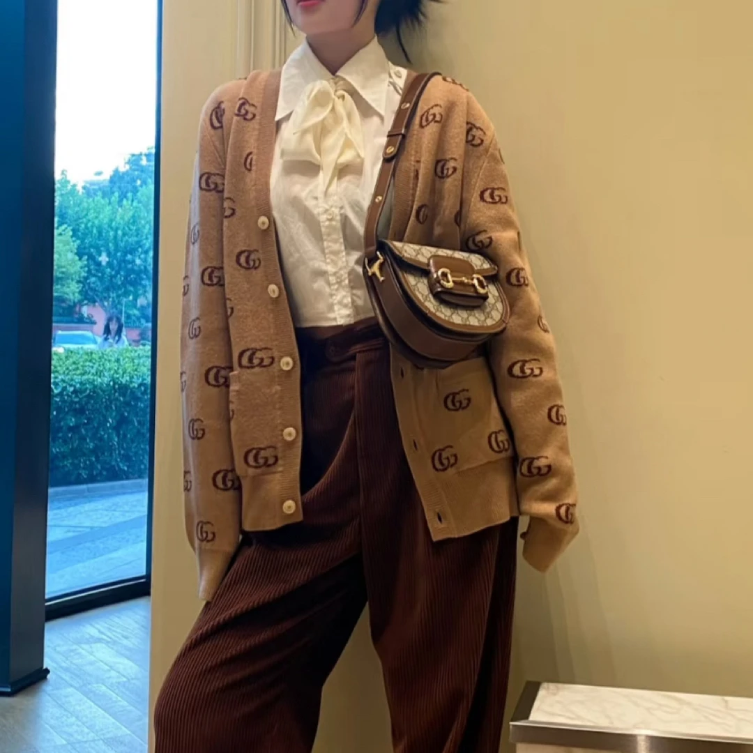 99新 GUCCI/古驰 99新-棕色满印羊绒开衫外套 尺码xs