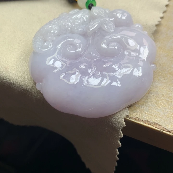 翡翠颈饰未镶嵌吊坠