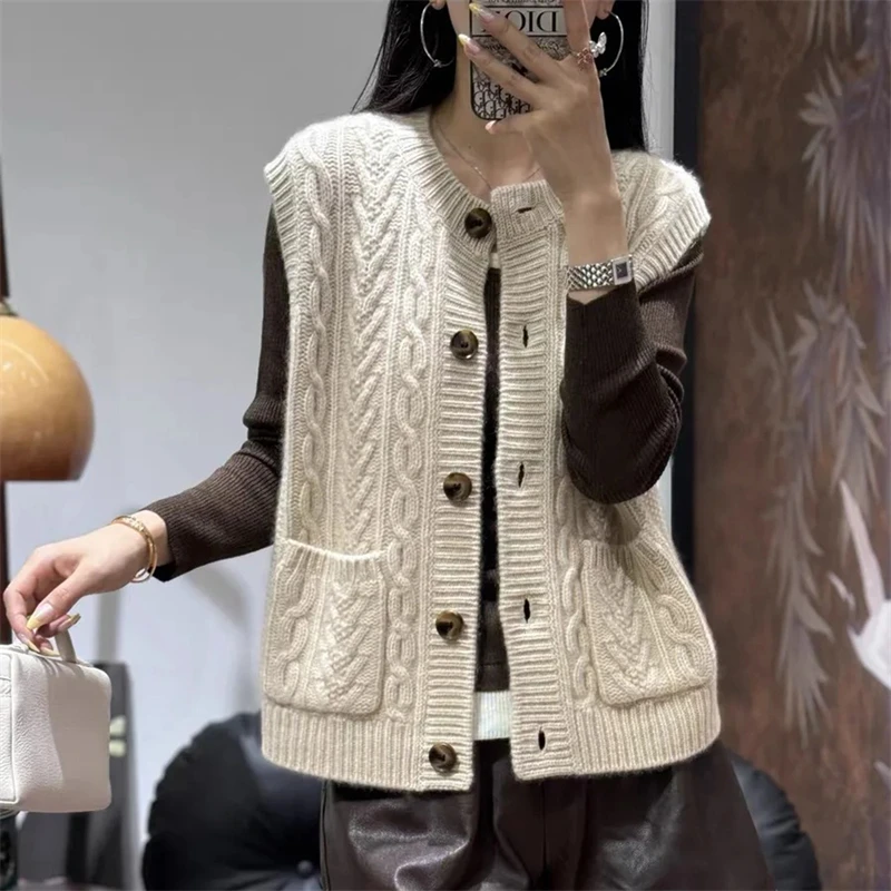 韩版女款羊毛开衫马甲秋冬厚款百搭外穿针织马甲气质麻花无袖开衫