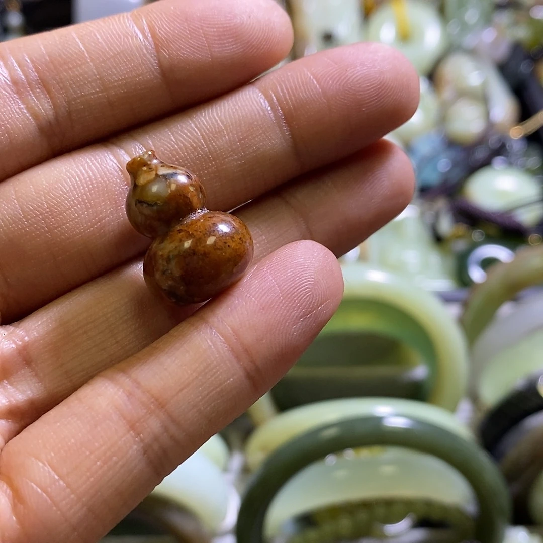 未镶嵌岫玉颈饰多样性发货