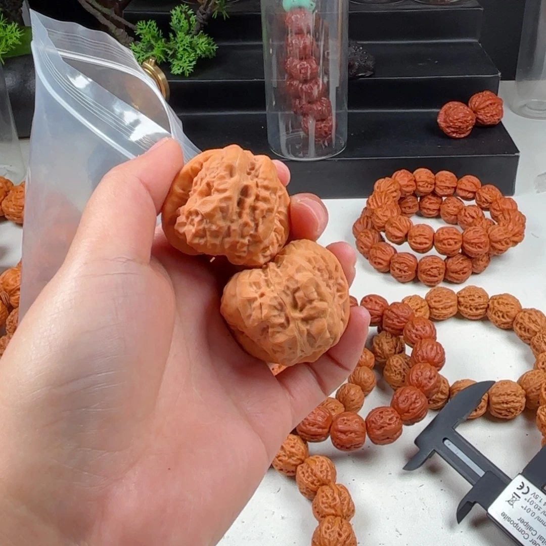 酒***蝶文玩核桃吊坠小核桃18