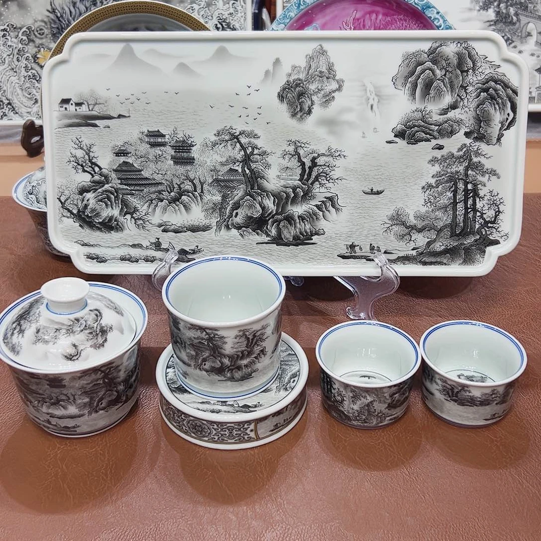 摆件景德镇陶瓷艺术展演区艺术展获