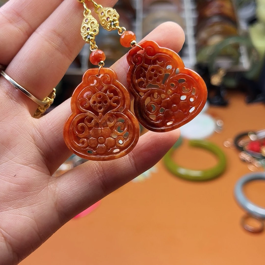 翡翠颈饰未镶嵌，