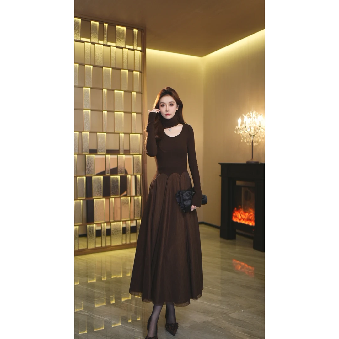 罗曼湾湾 气质长袖轻奢显瘦轻奢设计师连衣裙