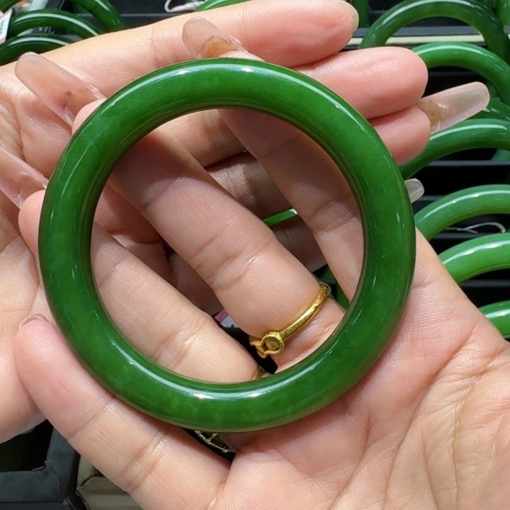 和田玉（碧玉）手镯未镶嵌