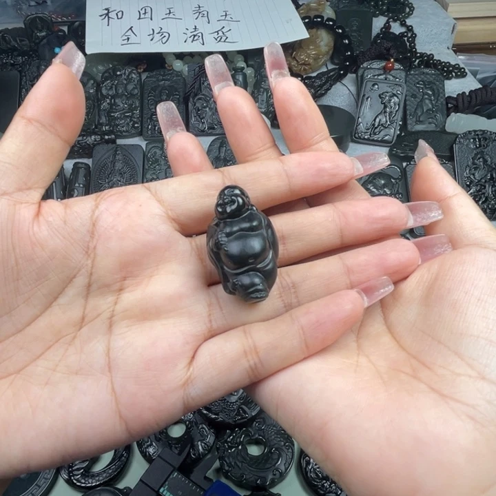 颈饰未镶嵌和田玉