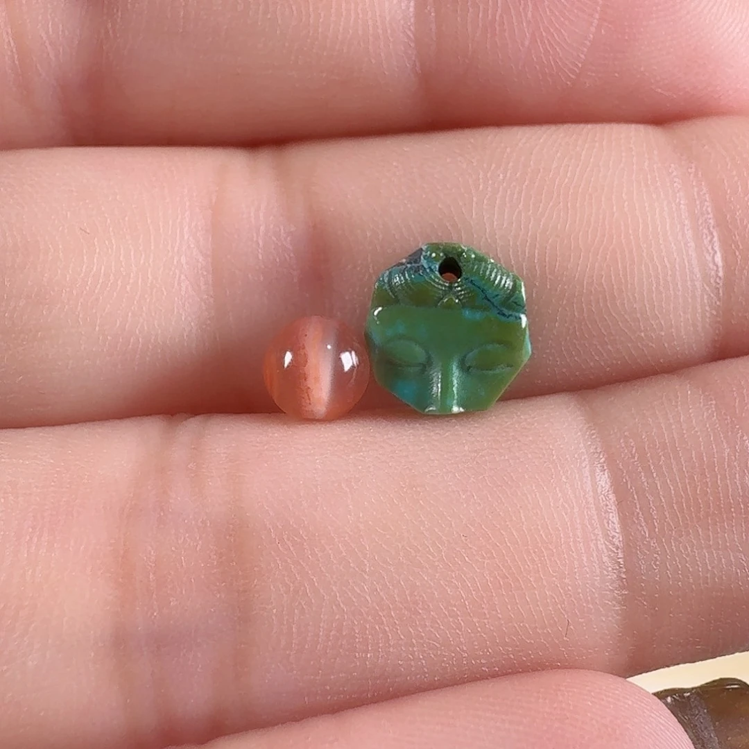 小***登南红玛瑙未镶嵌颈饰