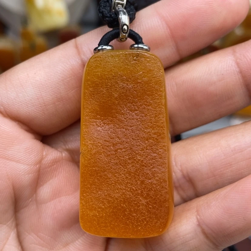 【闪购商品】琥珀颈饰未镶嵌