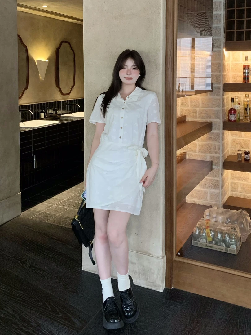 月半鱼【内购会】高级感白色通勤衬衫裙女设计感小众法式收腰连衣裙