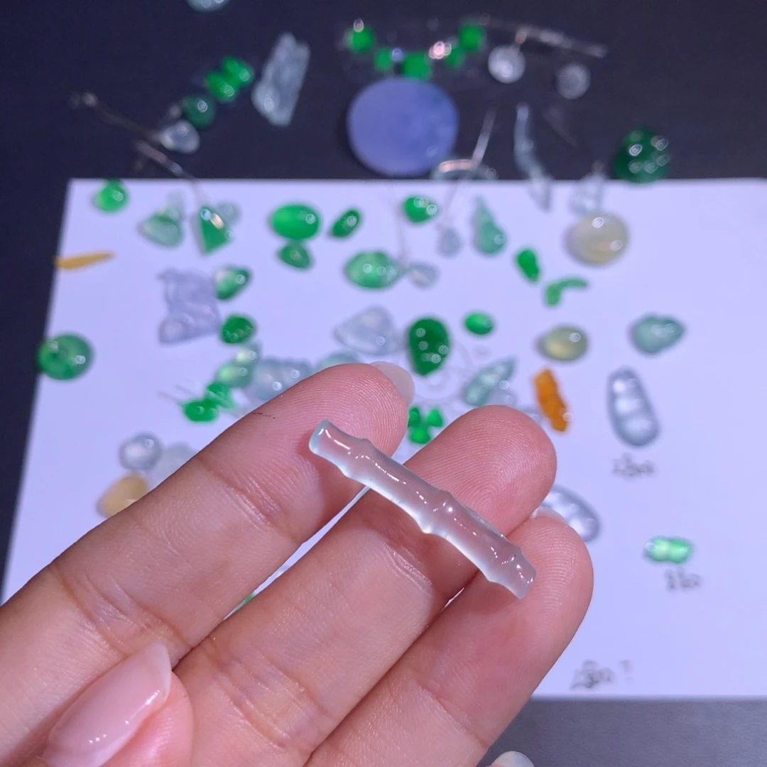颈饰未镶嵌翡翠竹节