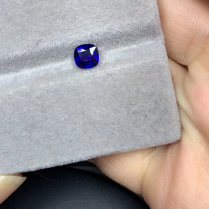 蓝宝石裸石1.27ct无烧皇家蓝蓝宝石吉尔德