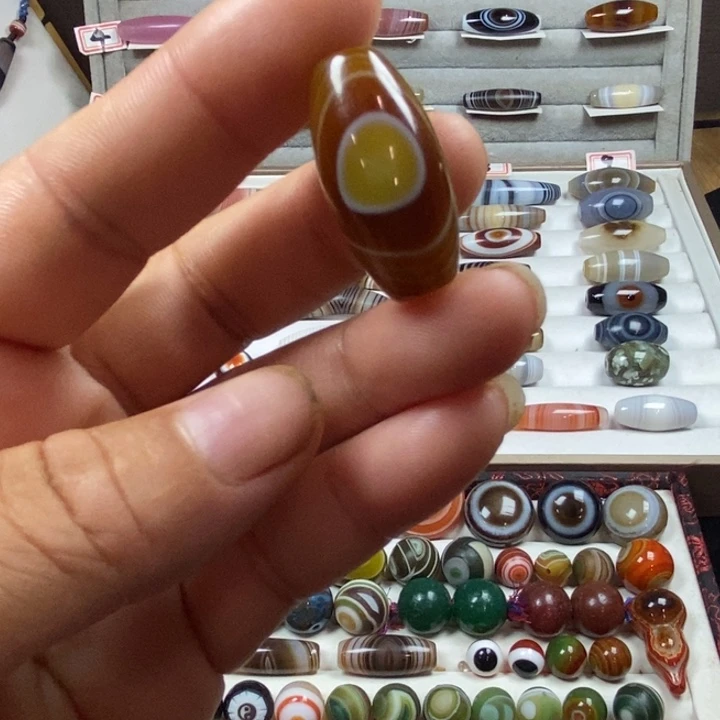 玛瑙/玉髓未镶嵌珠宝半成品