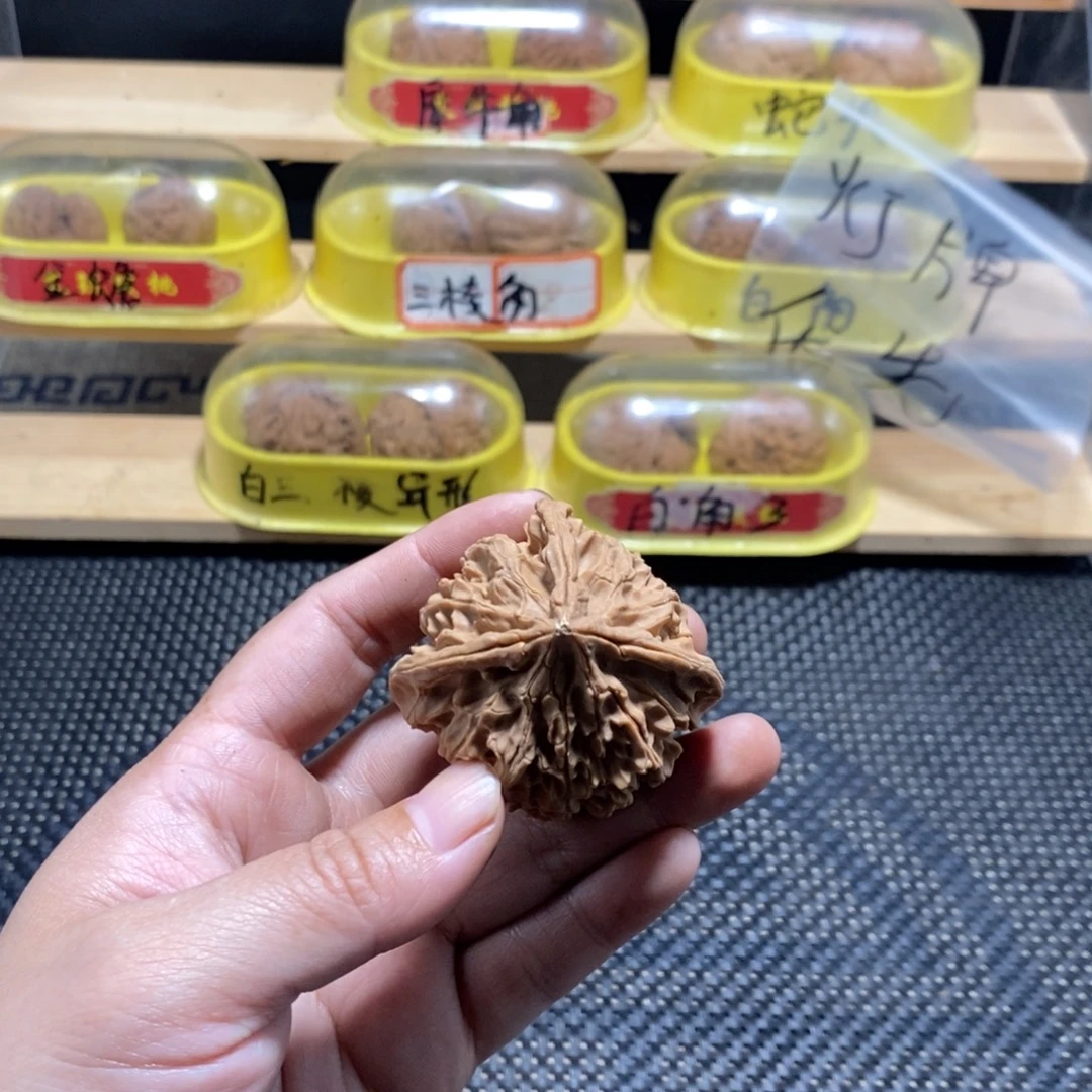 喵***喵文玩核桃吊坠核桃异形