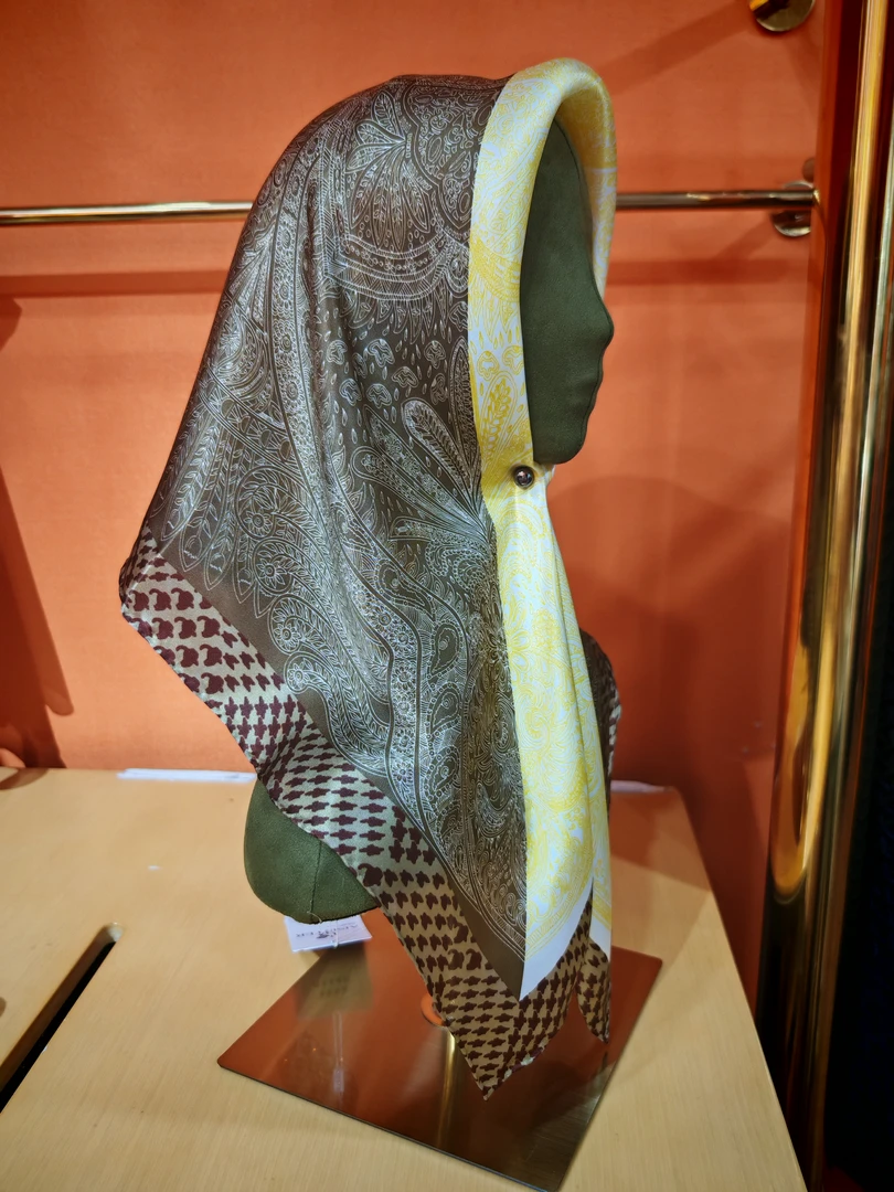 杰玛莉•爱姐妹纯手工桑蚕丝方巾