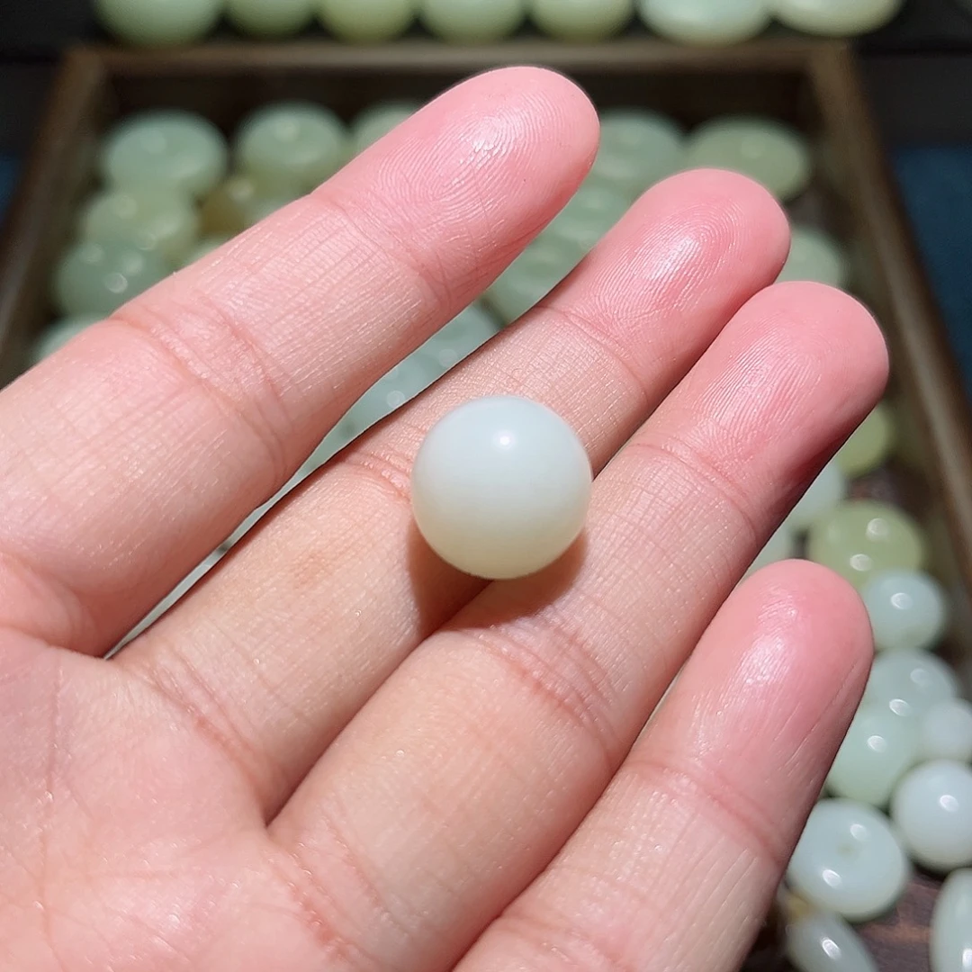 @***࿐和田玉未镶嵌颈饰