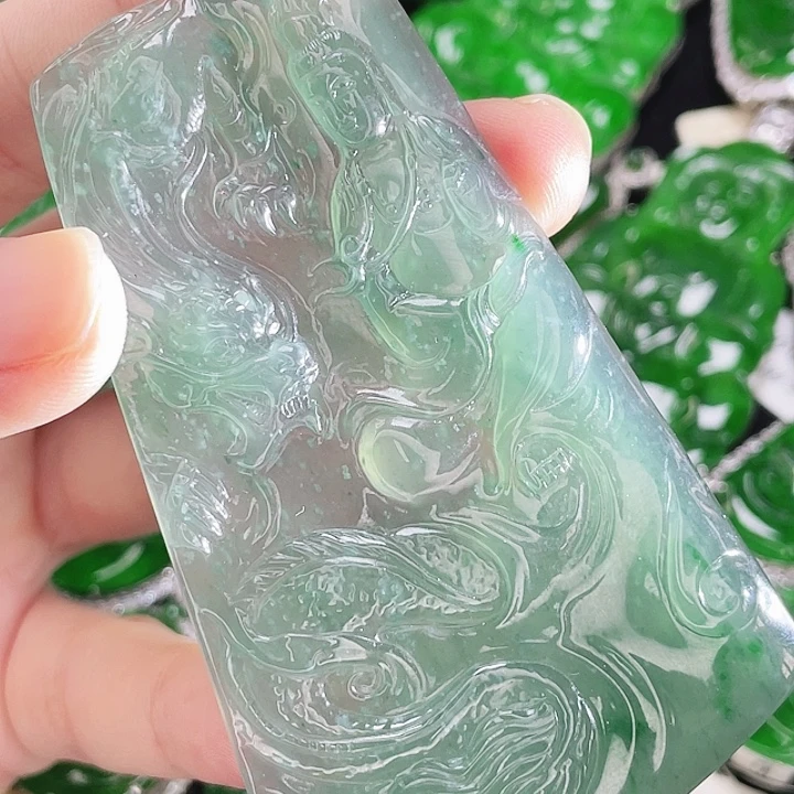 翡翠未镶嵌颈饰92