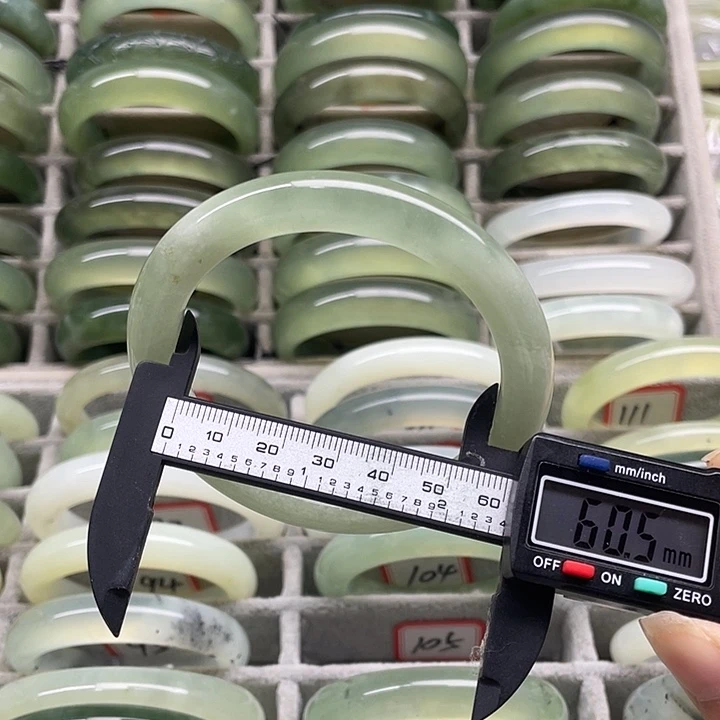 未镶嵌蛇纹石玉手镯104