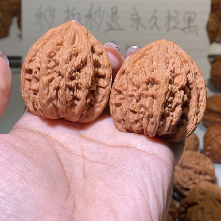 噔***等核桃手串/手链虎头王