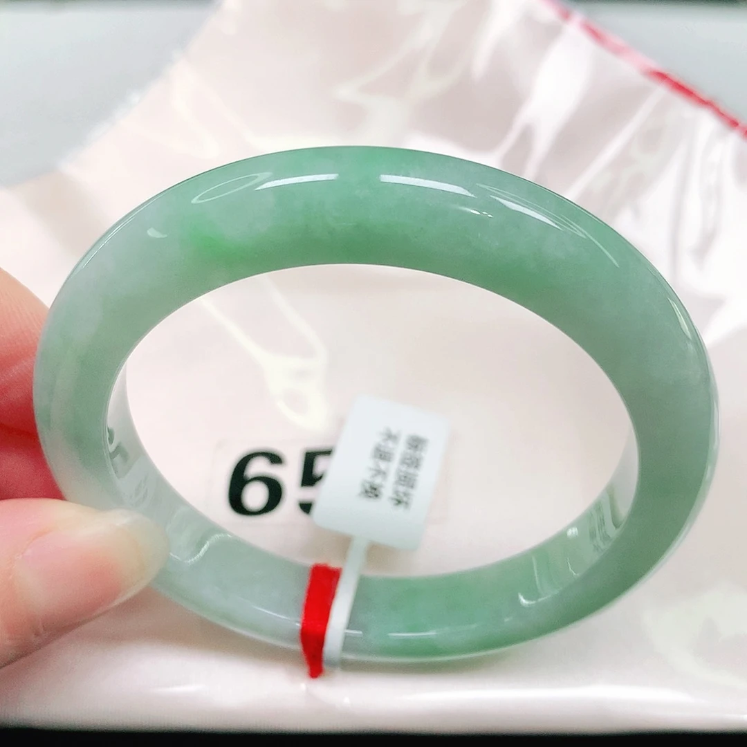 翡翠手镯未镶嵌16 号翡翠手镯