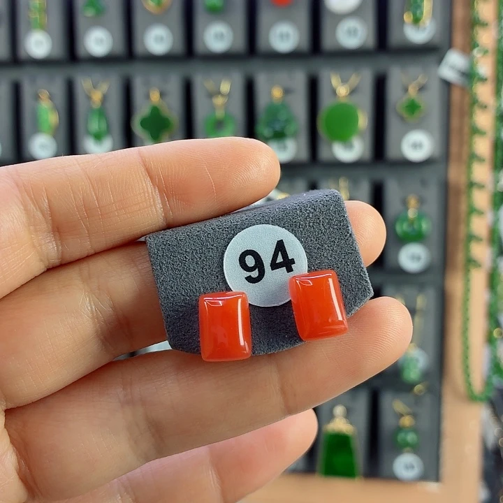 南红玛瑙18K金镶嵌耳饰