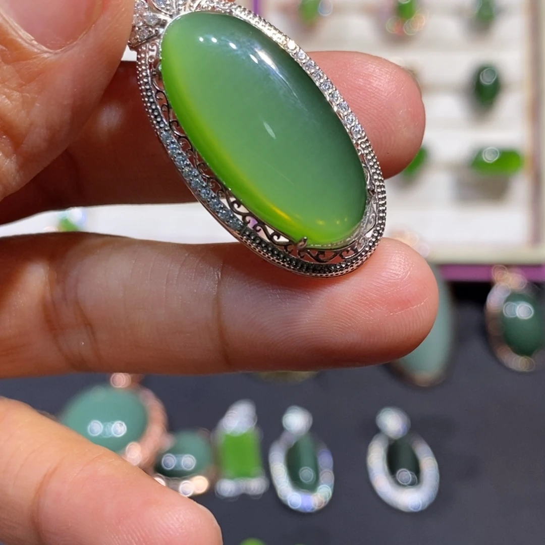 和田玉（碧玉）银S925镶嵌颈饰景*换个托